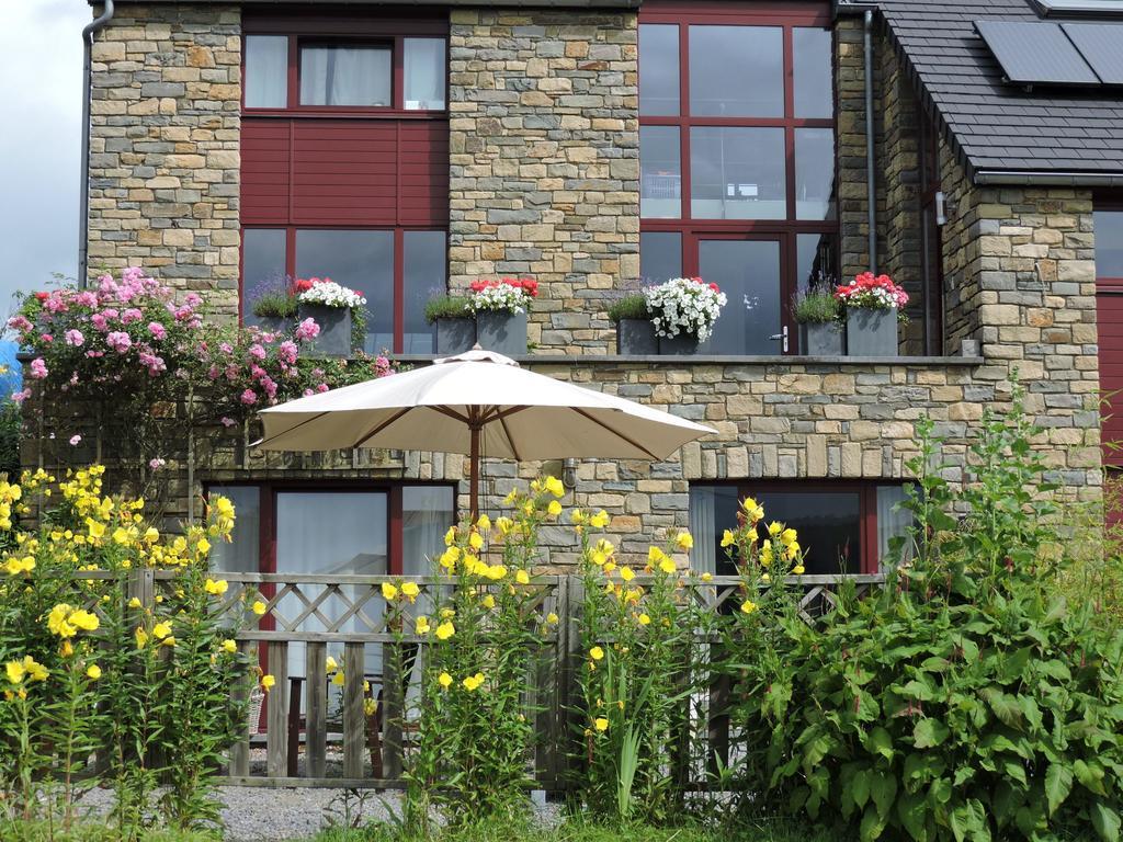 Cozy Apartment In Stoumont With Private Terrace ภายนอก รูปภาพ